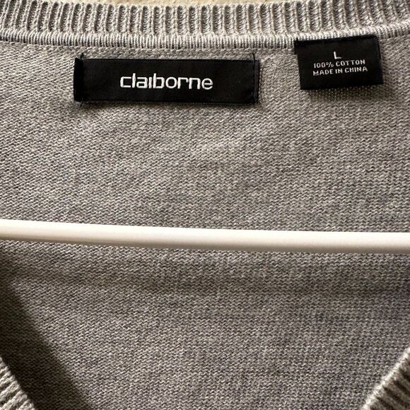 Clairborne Men's L Gray/White Argyle Navy V-Neck Lightweight Sweater 100% Cotton - Picture 3 of 3